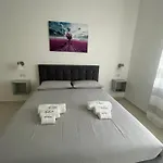 Casa Langellotti * Neapol